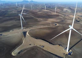 Imagen del parque eólico de Los Arcos, en Almargen, capaz de producir 34 MW.