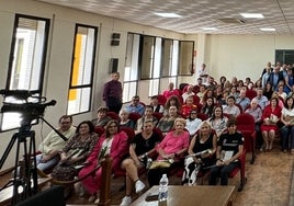 Foto de familia de los participantes en el encuentro de este lunes en la Mancomunidad Oriental.