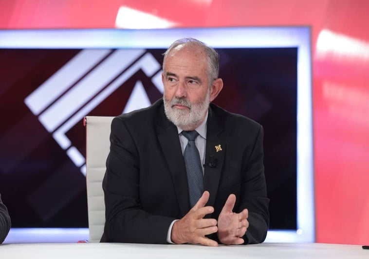 José Carlos Garín apunta a que la solución a los problemas en algunos días de la Semana Santa pasaría por un cambio en el orden de las cofradías