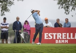 Adrián Otaegui esquiva el viento en Sotogrande para brillar en el Andalucía Maters