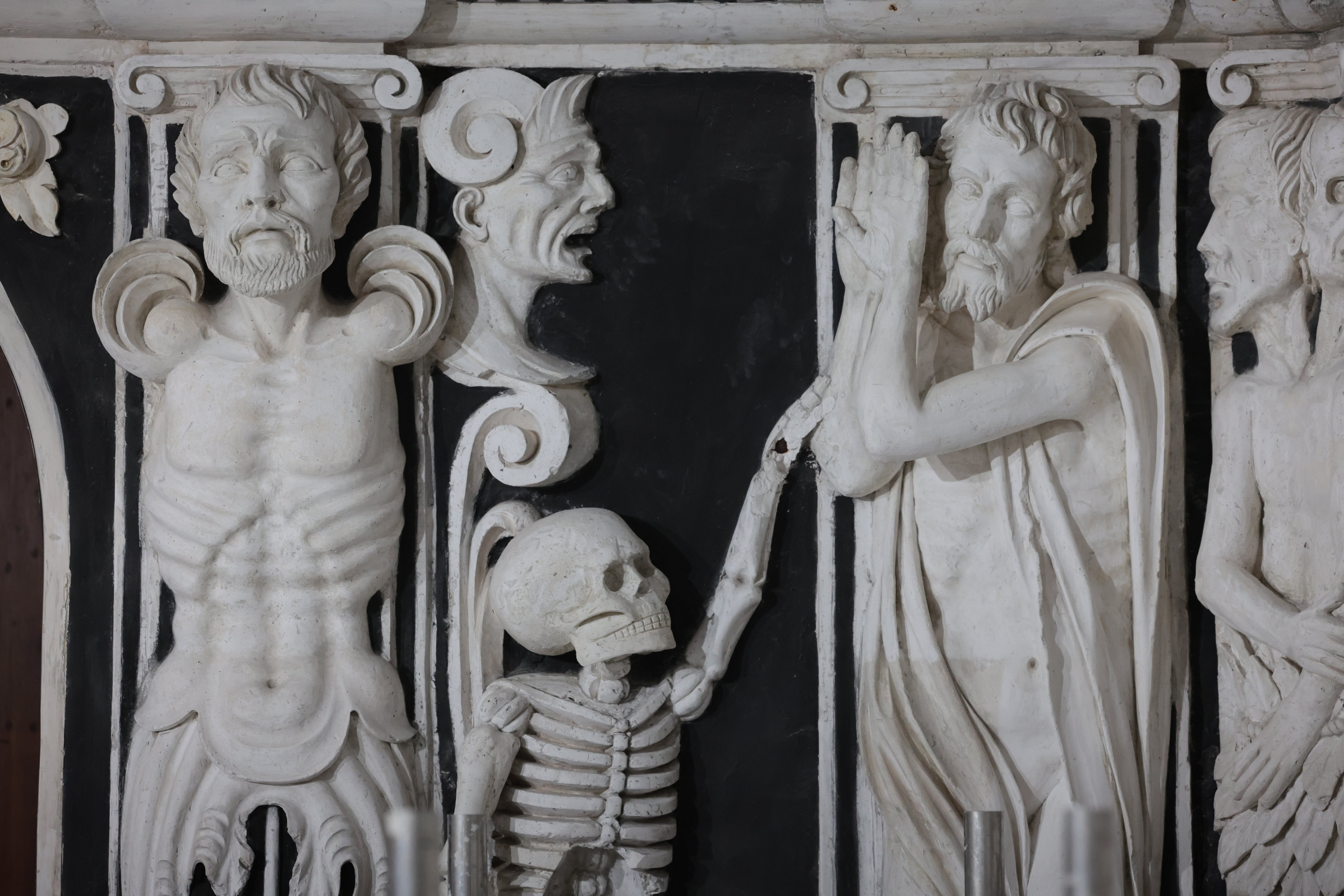 Restauración de la cripta del santuario de la Victoria