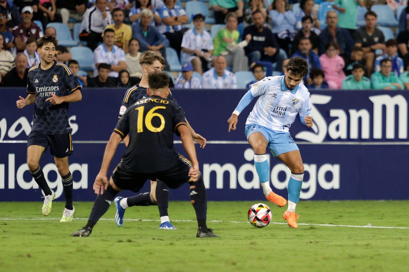 Las mejores imágenes del Málaga - Real Madrid Castilla