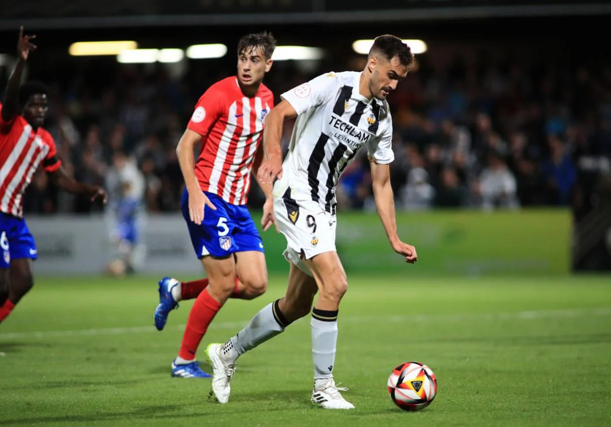 Imagen del partido entre el Castellón y el Atlético de Madrid B en Castalia.