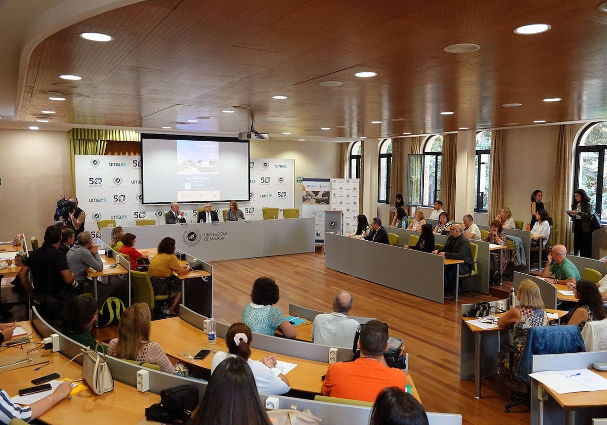 La UMA y el Ayuntamiento de Málaga impulsan una Cátedra de Inclusión Social