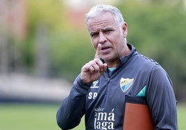 Pellicer se dirige a sus hombres en un entrenamiento de esta semana.