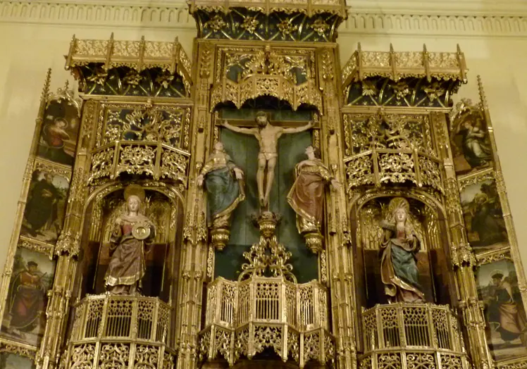 Retablo de la Capilla de Santa Bárbara, el único que se conserva de la antigua mezquita-catedral.