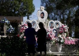 Los malagueños vuelven a los cementerios el Día de Todos los Santos