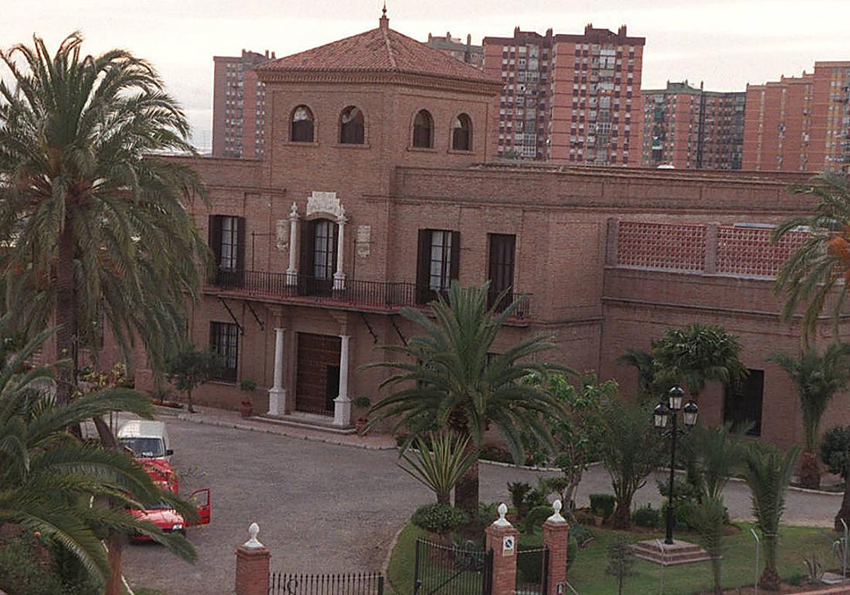 El Colegio de Médicos lleva meses pidiendo que se publiquen las listas de espera