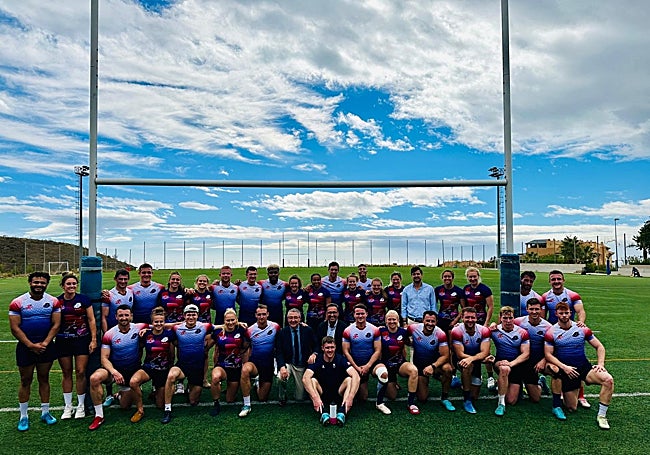 Las selecciones de Gran Bretaña, en el campo Manuel Becerra.