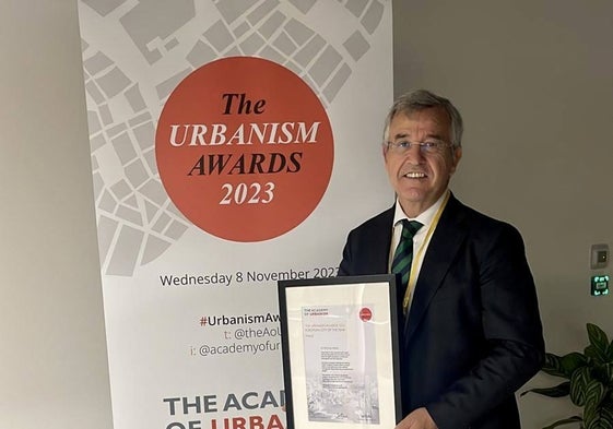 Jose María García Urbano recibió ayer el premio en Londres.