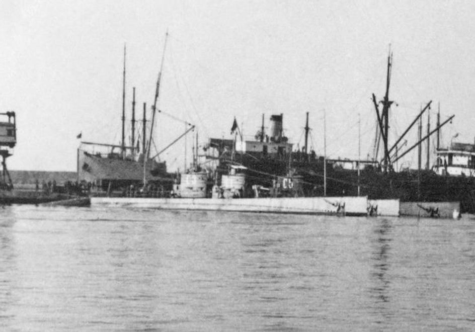 Última fotografía del submarino C-3 tomada en Málaga en agosto de 1936.