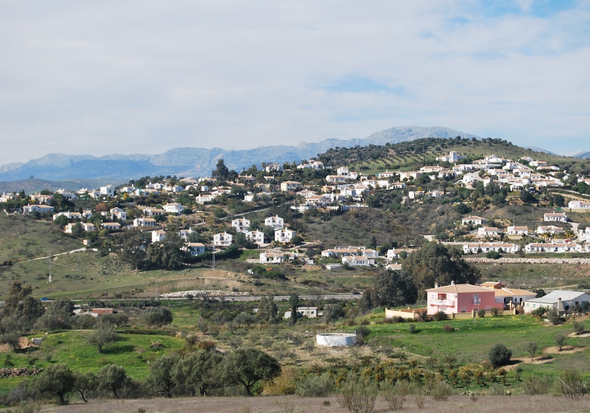 Viviendas diseminadas en una zona rural de La Viñuela, en una imagen de archivo.