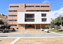 Vista del Ayuntamiento de Fuengirola.