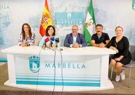 Setareh Mohregi, Carmen Díaz, Antonio Luis Cansino, Manuel España e Isabel Postigo durante la presentación de 'Yerma'