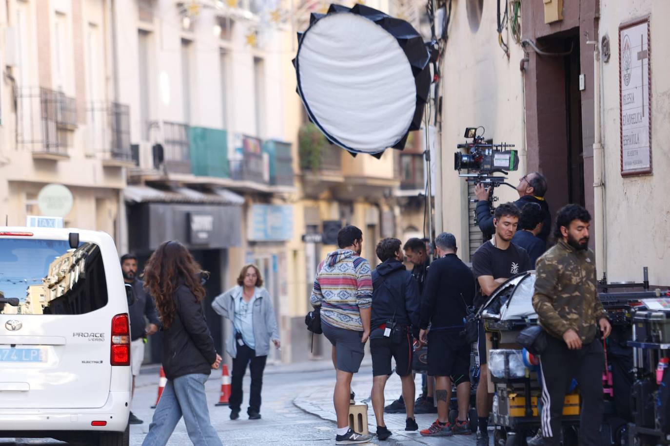 Disney+ vuelve a Málaga con el rodaje de la serie taurina &#039;Maestro&#039;