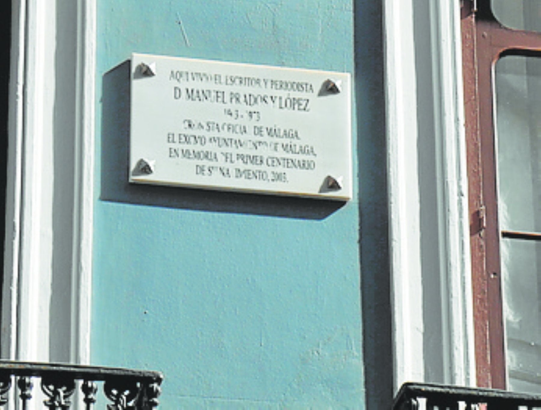 Lápida de Prados López