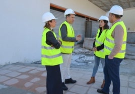 El alcalde y la primera teniente, este viernes en una visita técnica a las obras.