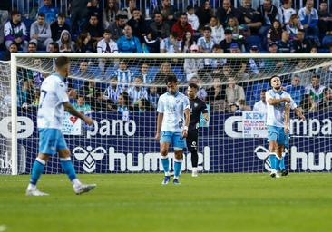 Un preocupante bajón de rendimiento del Málaga que obliga mirar al mercado