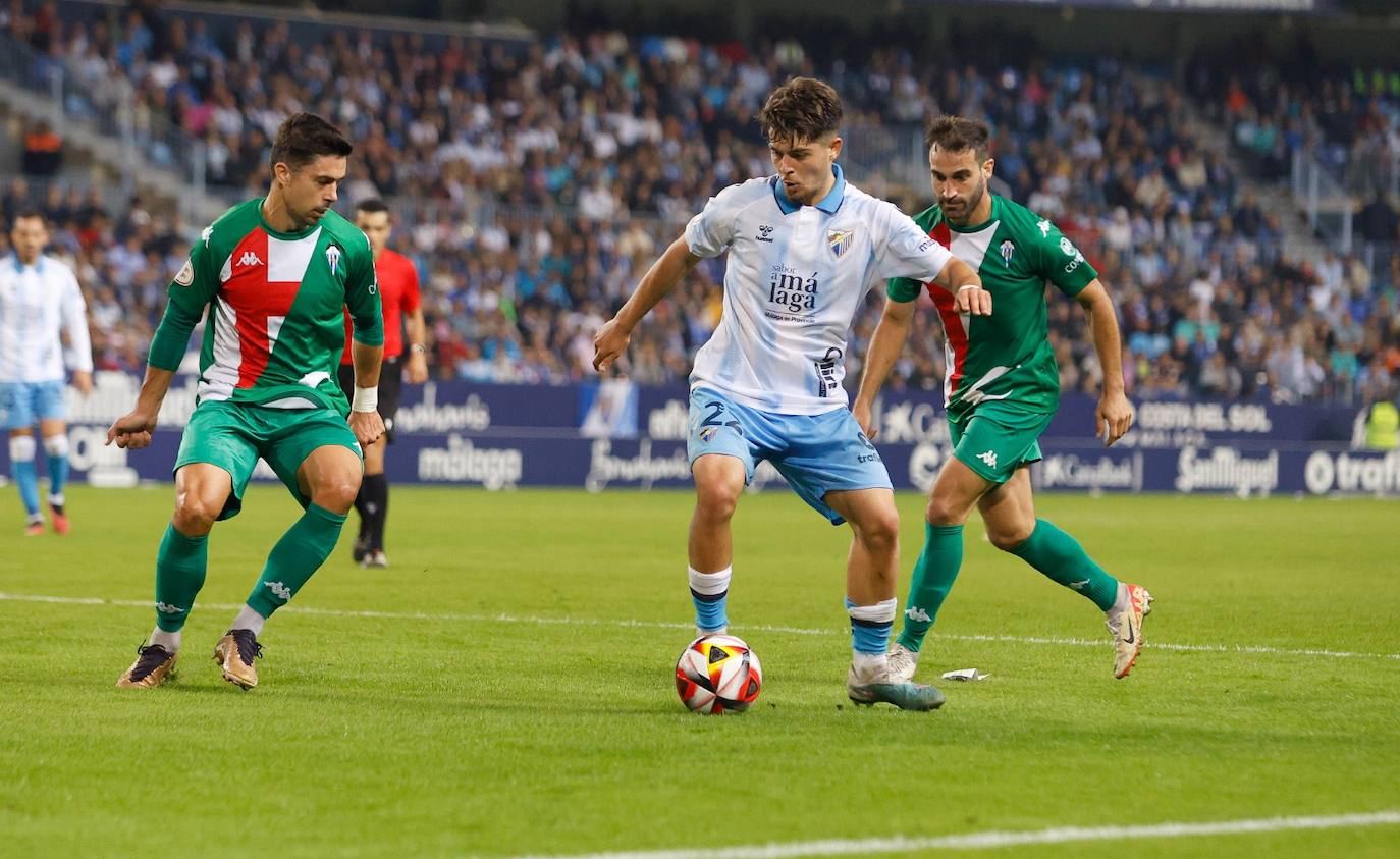 El Málaga-Alcoyano en La Rosaleda, en imágenes