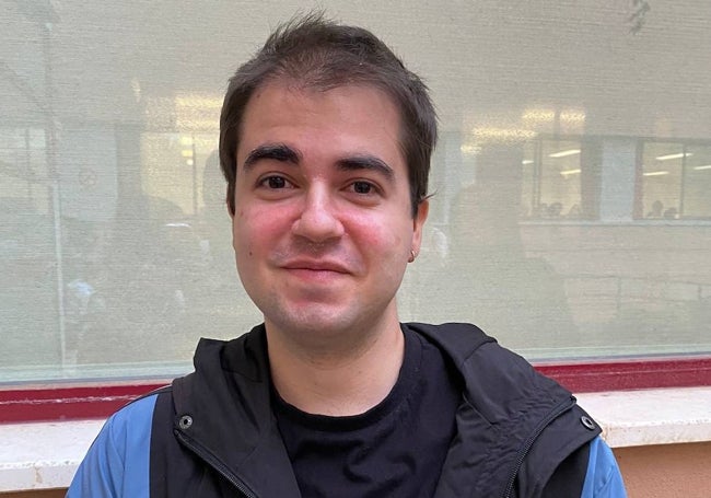 Javier Layton estudió Periodismo en la UMA