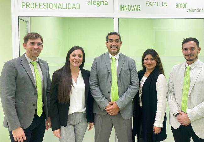 El equipo de la oficina de Planetacasa en Carlos Haya.