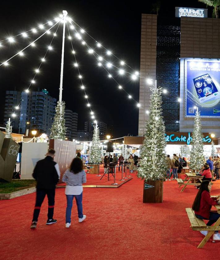 Imagen secundaria 2 - El Corté Inglés da la bienvenida a la Navidad con el encendido de las luces