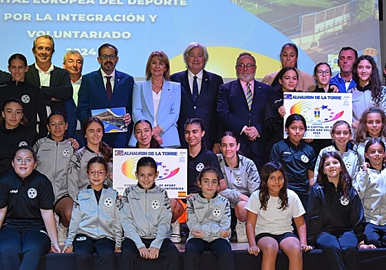 Ceremonia de presentación de la candidatura en el municipio alhaurino.