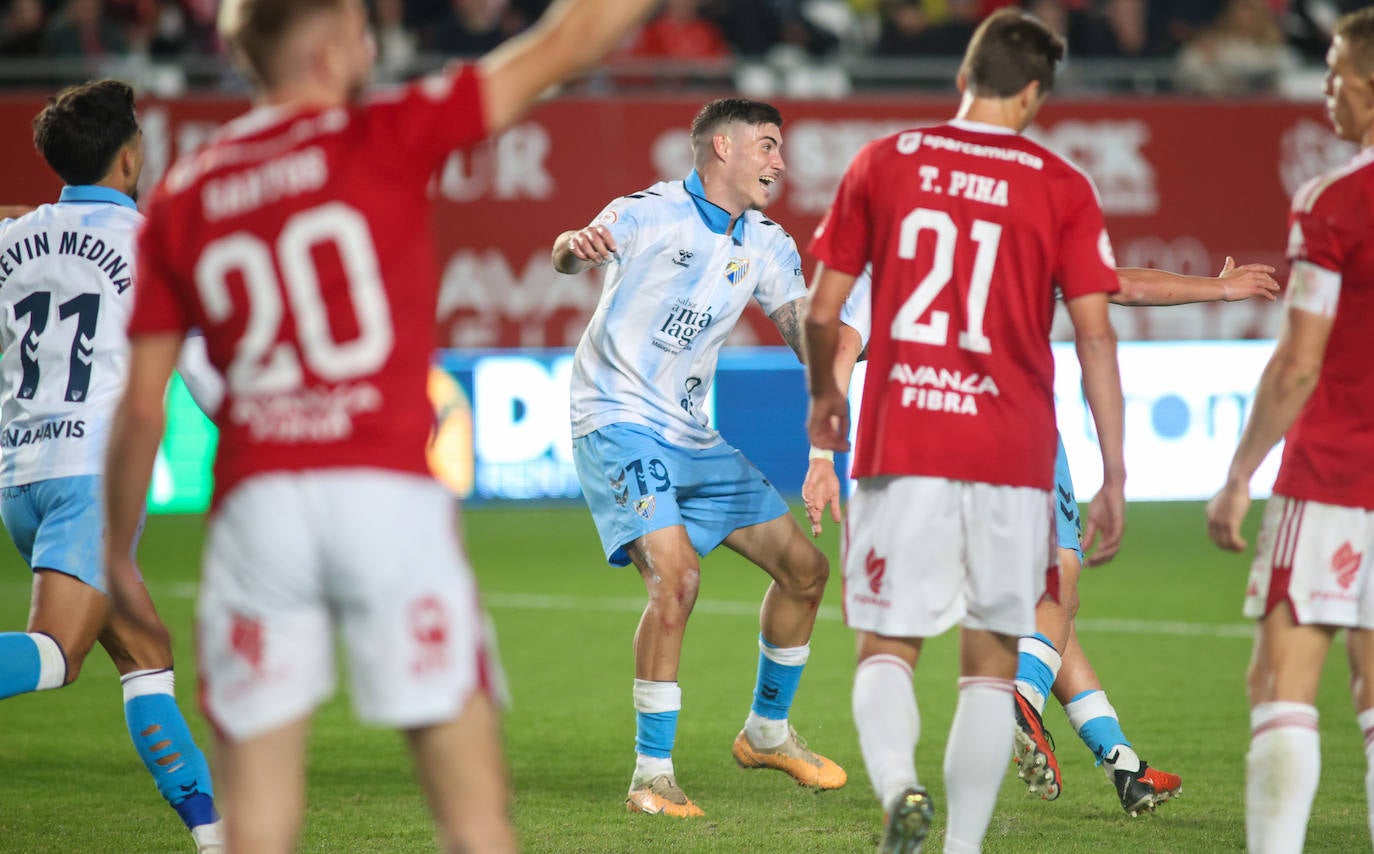 La goleada del Málaga en Murcia, en imágenes