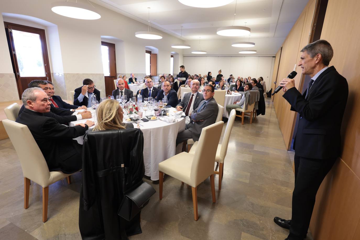 Almuerzo de entrega de la campaña navideña de SUR a las entidades beneficiadas