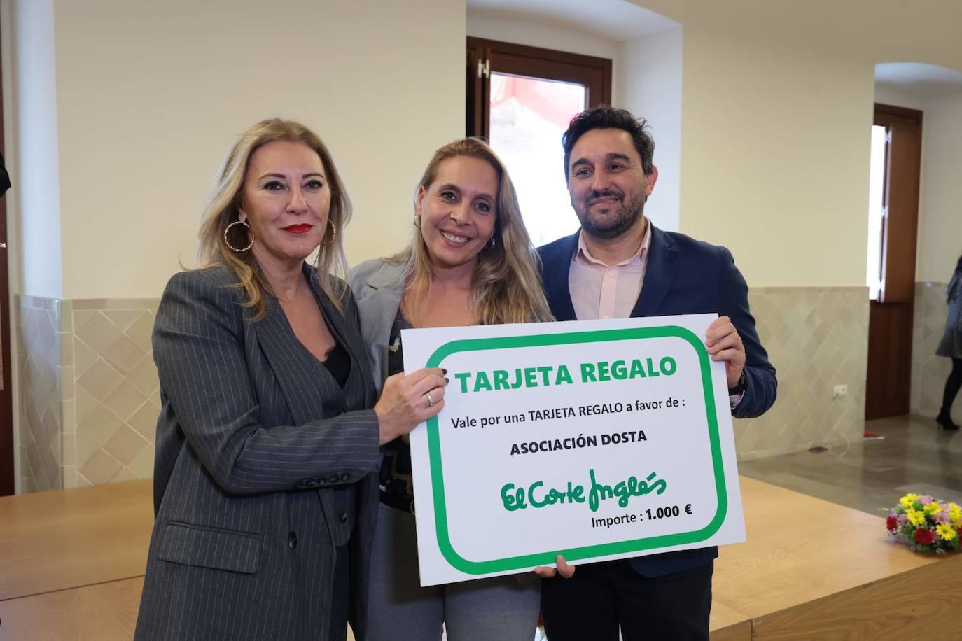 Almuerzo de entrega de la campaña navideña de SUR a las entidades beneficiadas