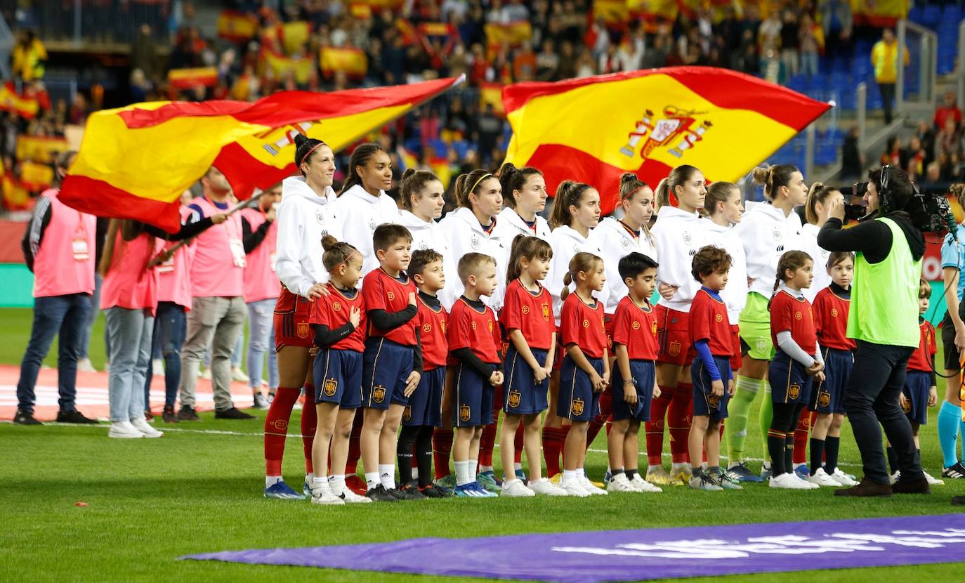 El España- Suecia en La Rosaleda, en imágenes