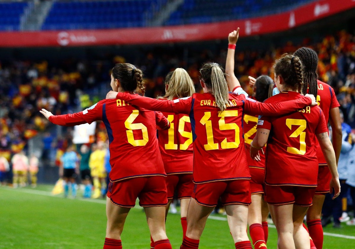 Épica remontada de España ante Suecia en una Rosaleda festiva (5-3)