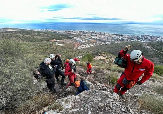 Miembros del equipo de investigación, en una visita reciente a la cueva.