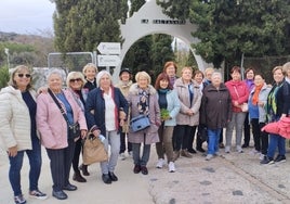 Las participantes en la actividad, en la finca La Baltasara, residencia de Antonio Gala.