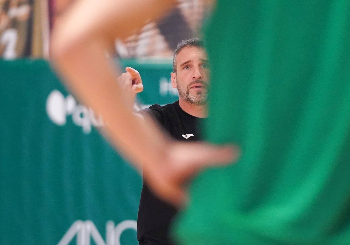 Ibon Navarro, durante un entrenamiento en el Martín Urbano.