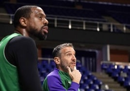 Will Thomas e Ibon Navarro, durante un entrenamiento.