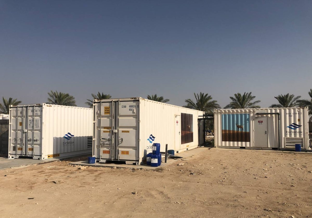 Desaladoras contenerizadas instaladas por la empresa vasca Bidatek en Qatar.