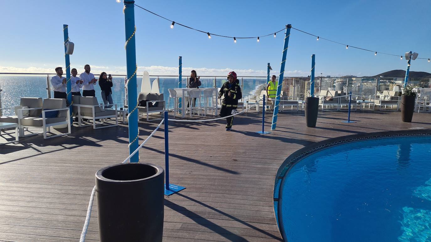 La Carrera Vertical de Fuengirola, en imágenes