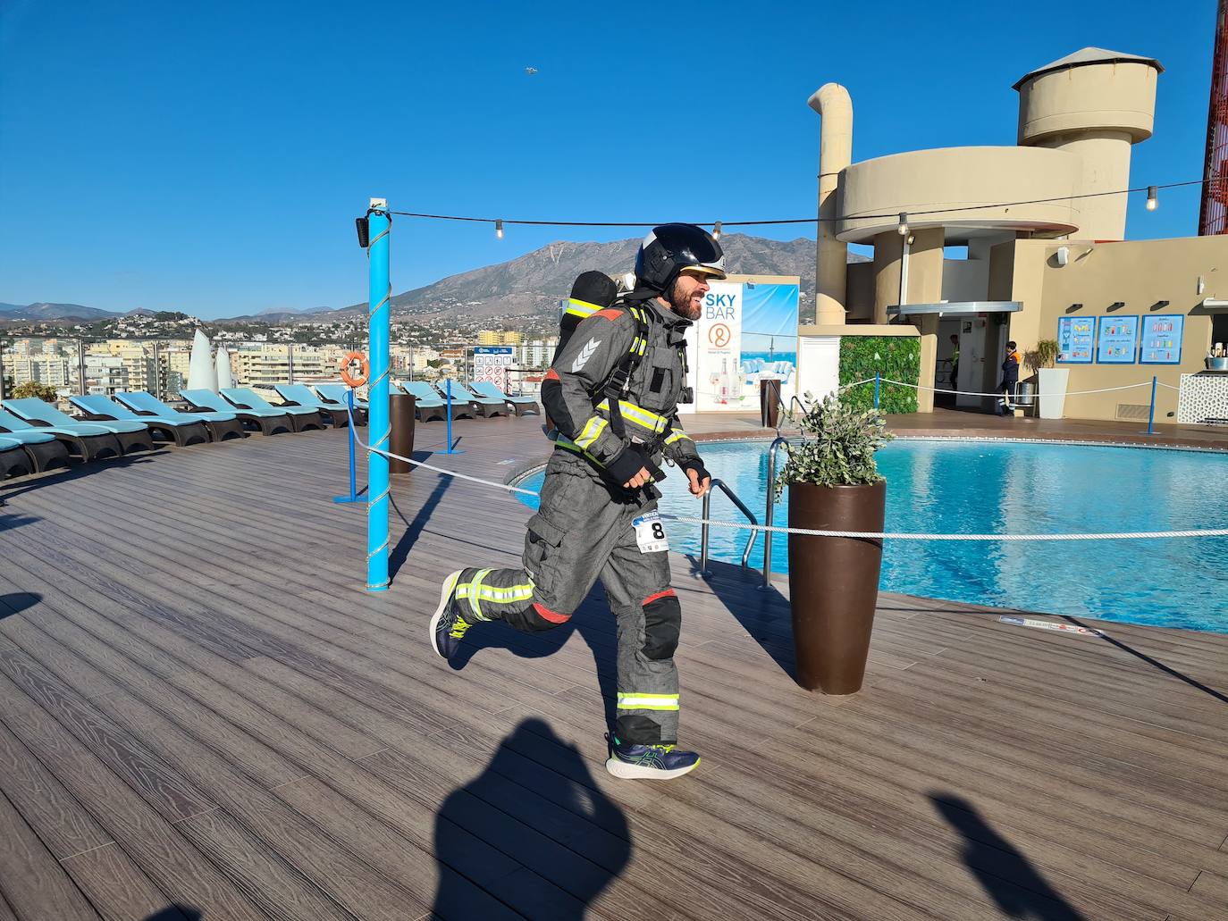 La Carrera Vertical de Fuengirola, en imágenes