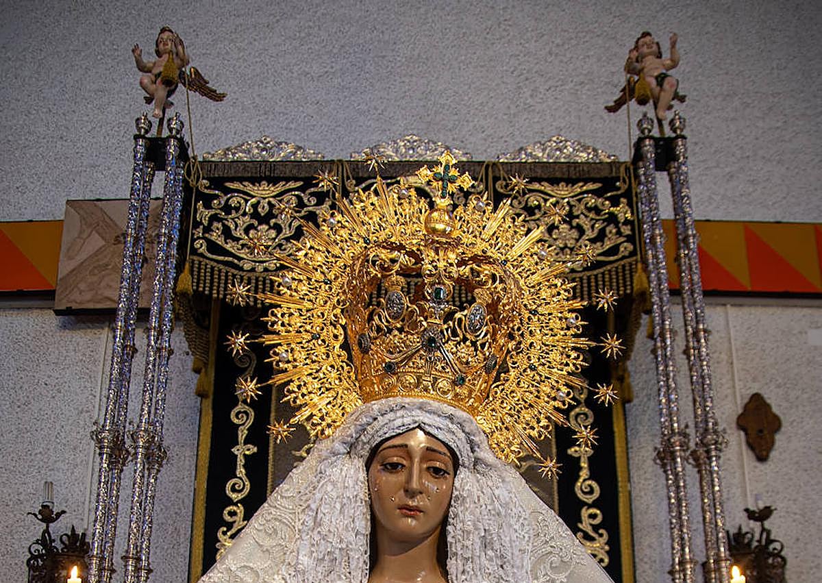 Imagen secundaria 1 - 1: Nuestra Señora de la Esperanza de Estepona, 2: Nuestra Señora de la Ronda, de la hermandad de Columna y Esperanza. 3: Nueva Esperanza