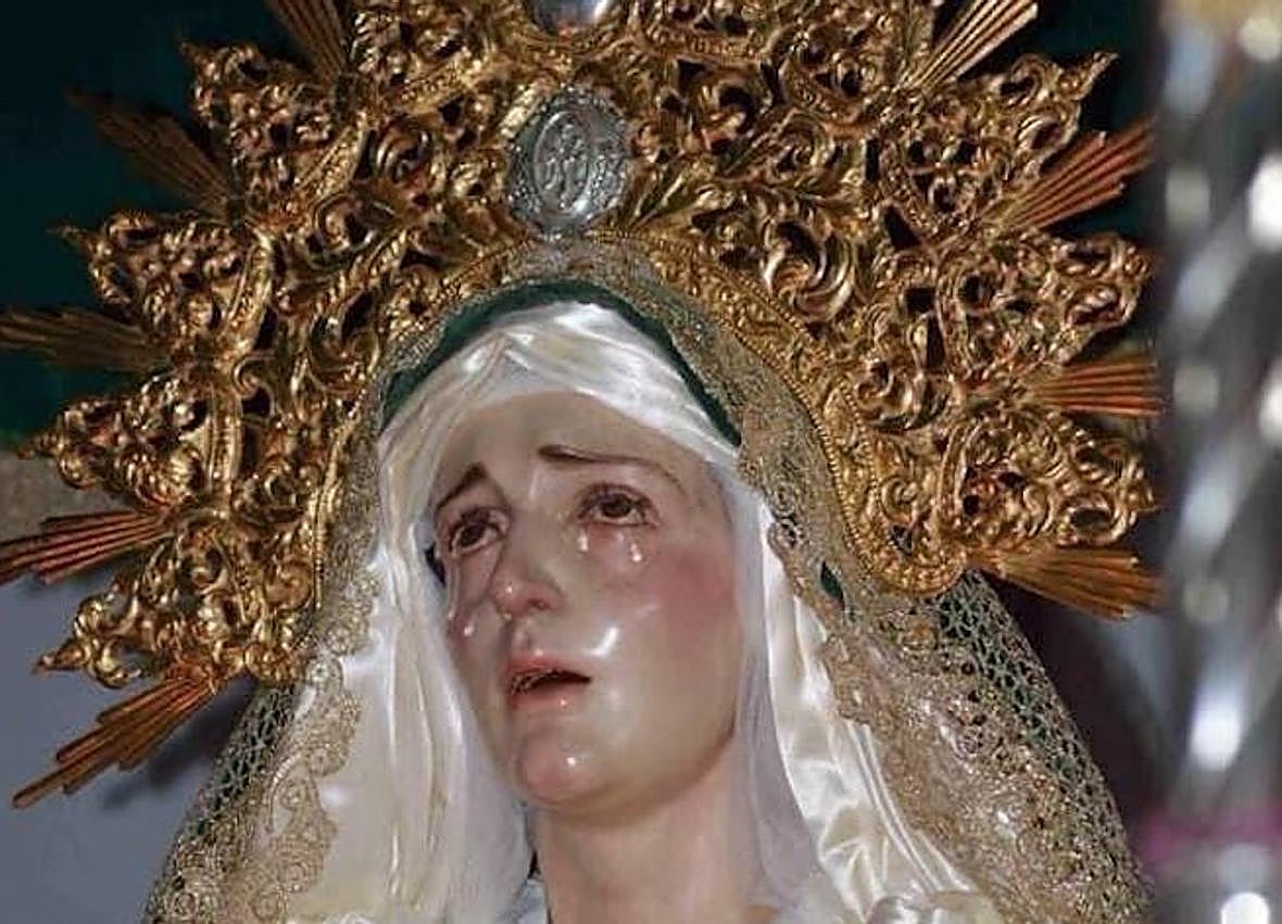 Imagen secundaria 1 - 1: Nuestra Señora de Gracia y Esperanza, cofradía de los Estudiantes de Málaga. 2: Virgen de Nueva Andalucía. 3: Cristo de la Esperanza (Málaga), hermandad de la Salud