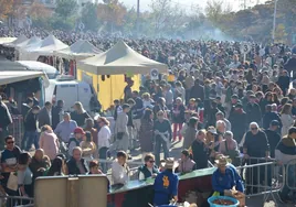 Imagen de la celebración, este domingo en el Llano de la Almazara.