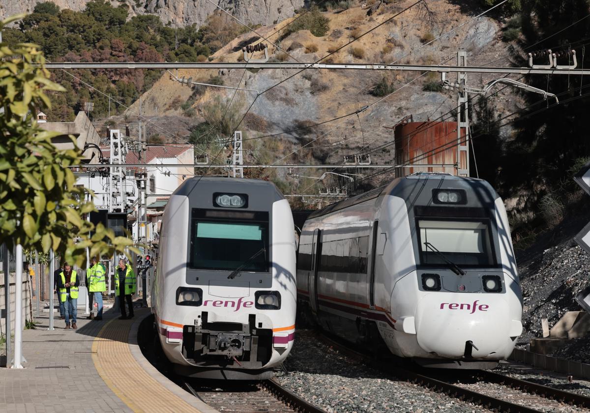 Los trenes que colisionaron este sábado en la estación de El Chorro.