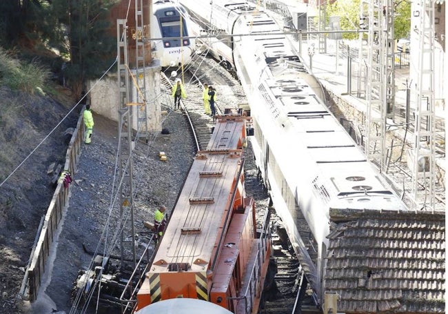 Trabajos en la zona del siniestro durante la jornada del lunes.