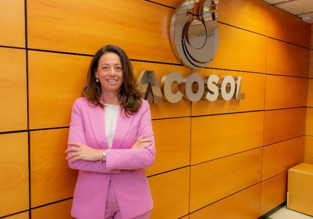 Matilde Mancha, en la sede de la empresa pública de aguas Acosol, en Marbella.