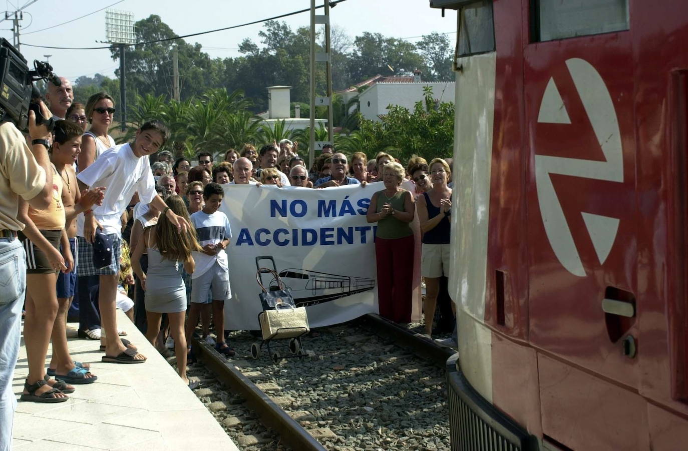 Manifestación en 2003 de vecinos de Los Álamos reclamando más seguridad