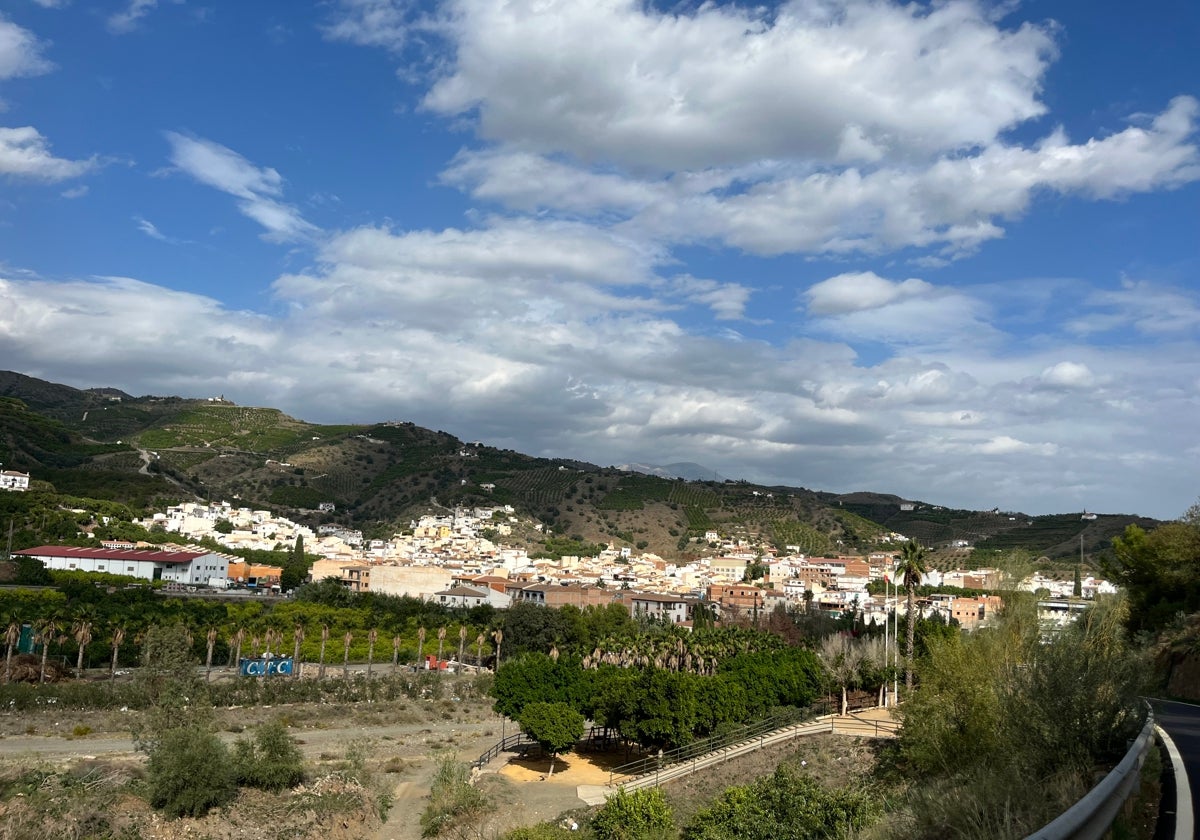 Vista panorámica del casco urbano de Benamargosa, uno de los municipios afectados.