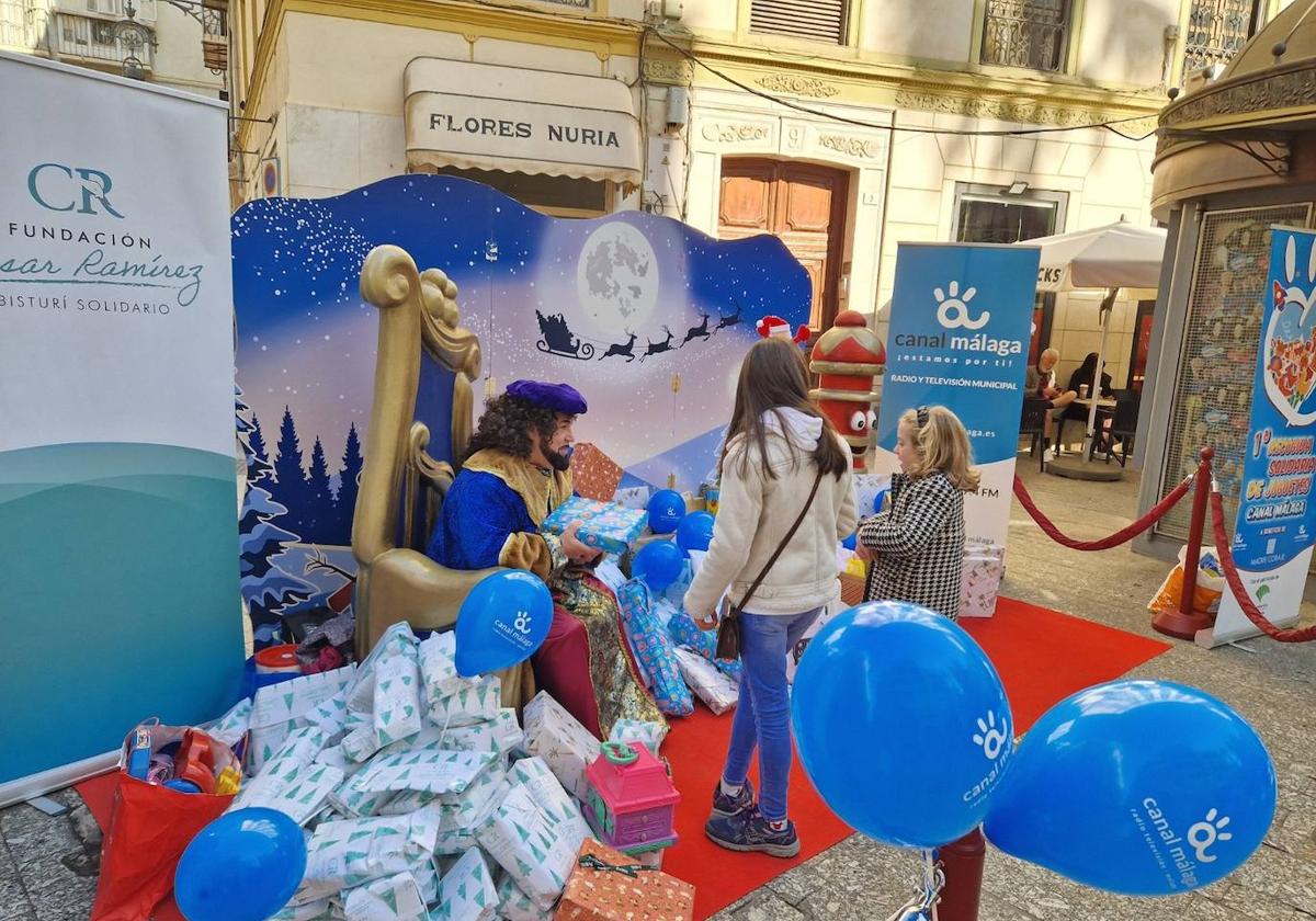 La I Recogida Solidaria de Canal Málaga recauda un total de 538 juguetes para las familias necesitadas