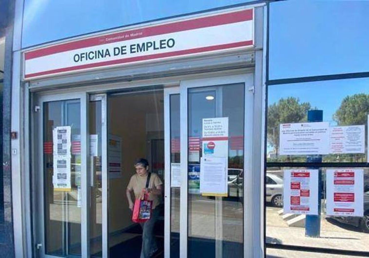 El SEPE ya no cubrirá la ayuda de 480 euros que los desempleados pueden cobrar durante 33 meses