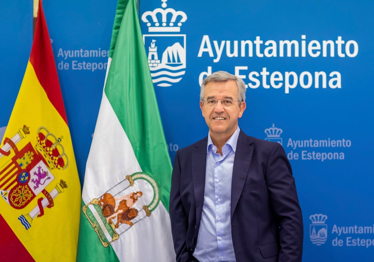 El alcalde de Estepona, José María García Urbano.